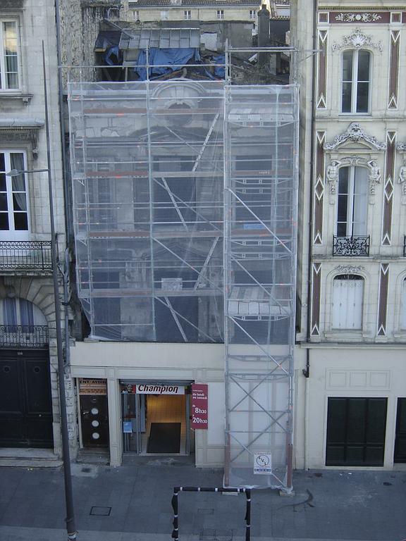 Rénovation avec accès commerce