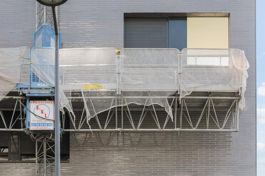 Plateforme élévatrice à crémaillère