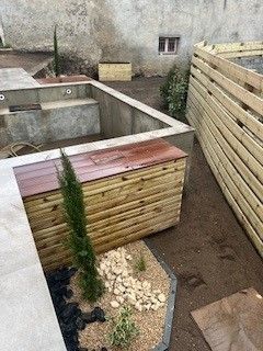 Construction d'une piscine surélevée