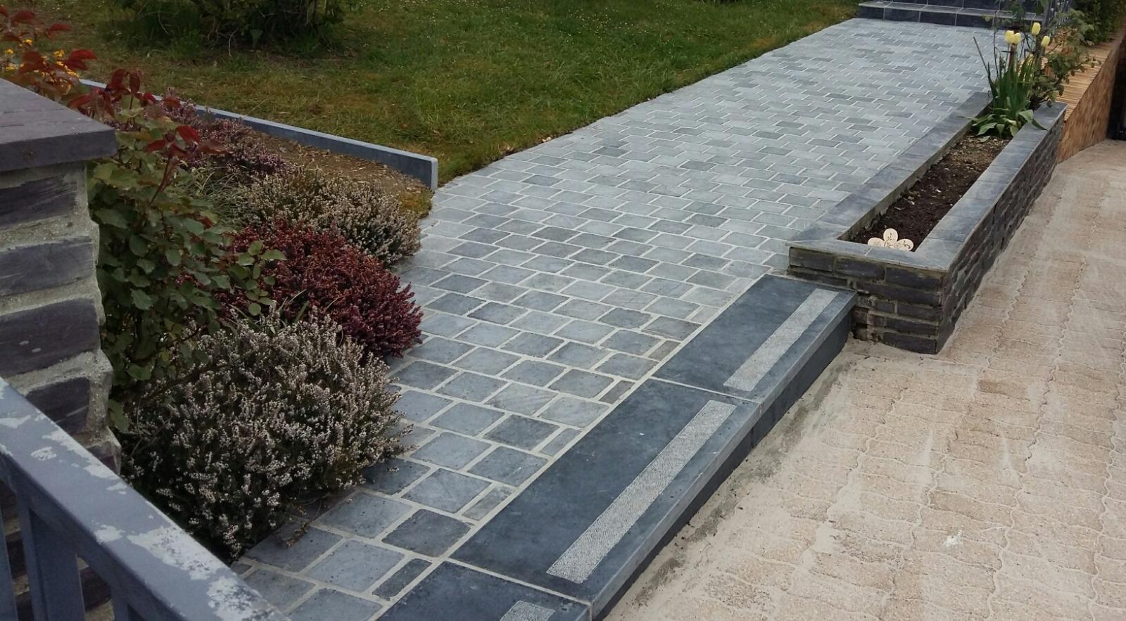 PAVES - BORDURES - MARCHES pierres bleues