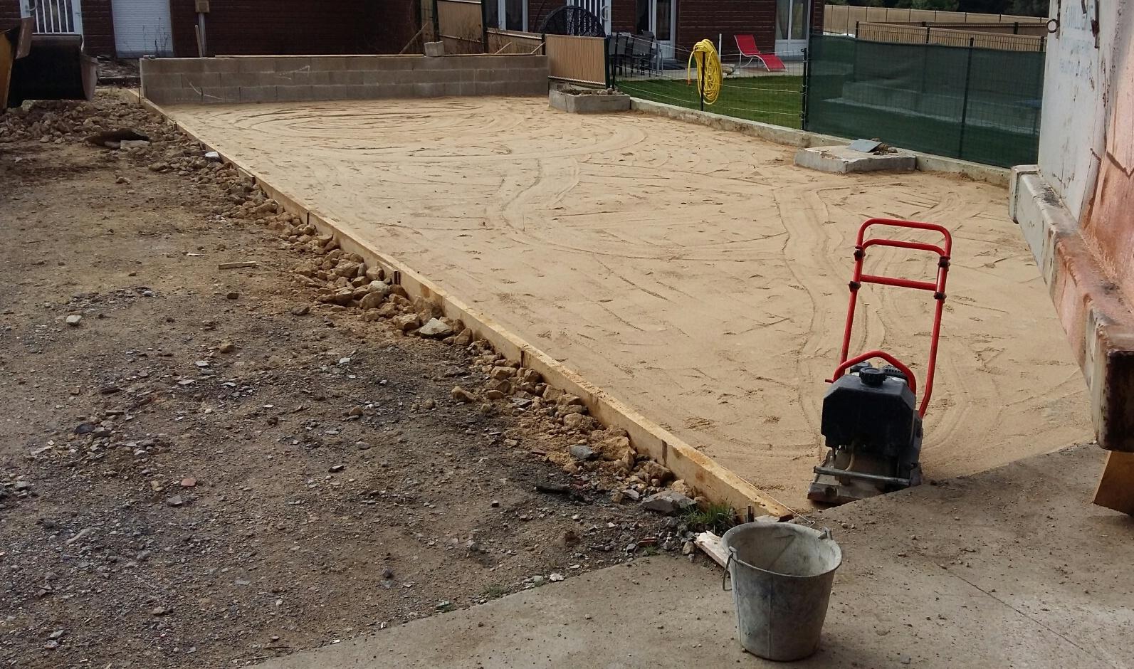 RADIER BETON réglage de la forme