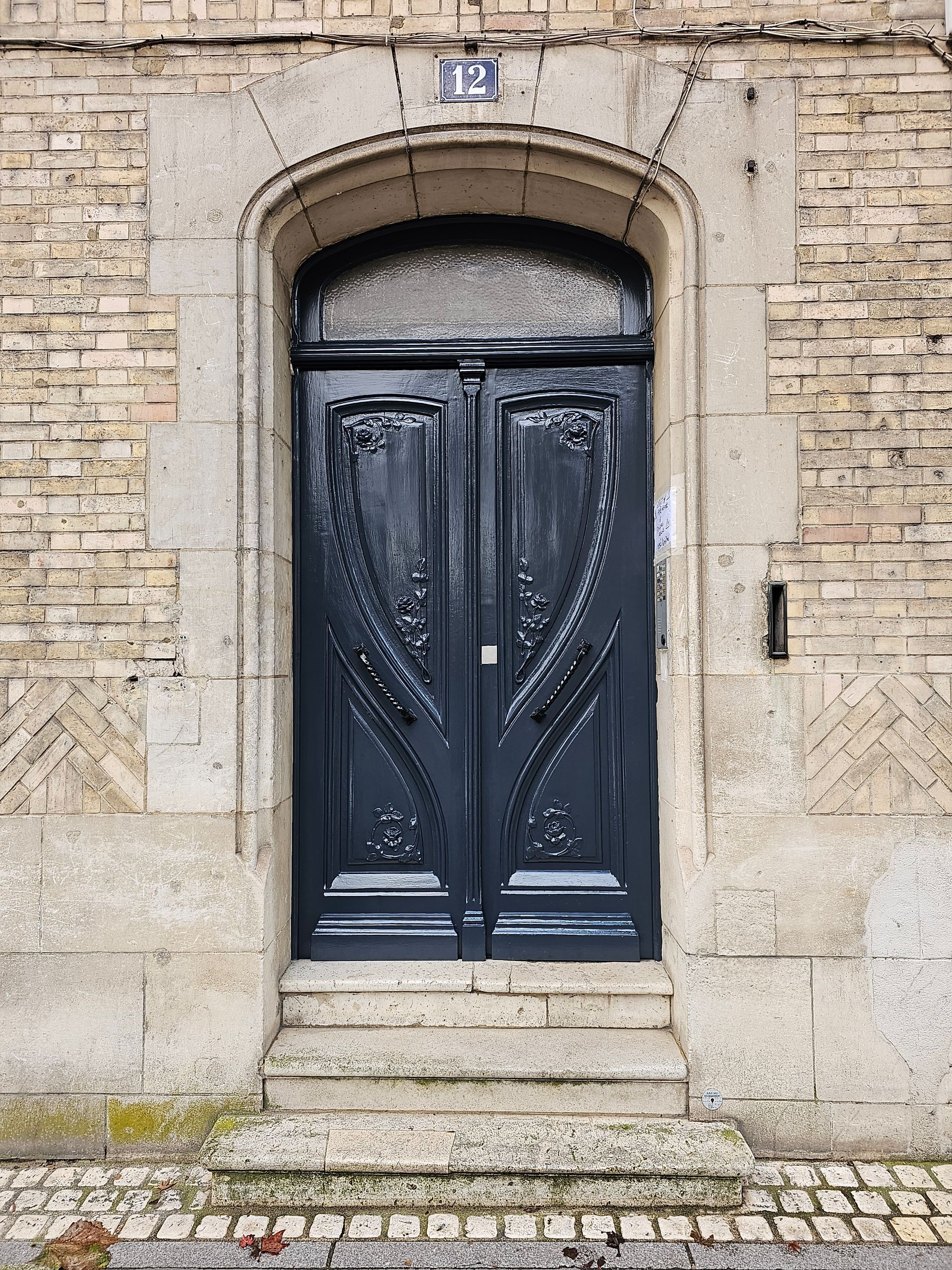 Porte d'entrée d'un immeuble