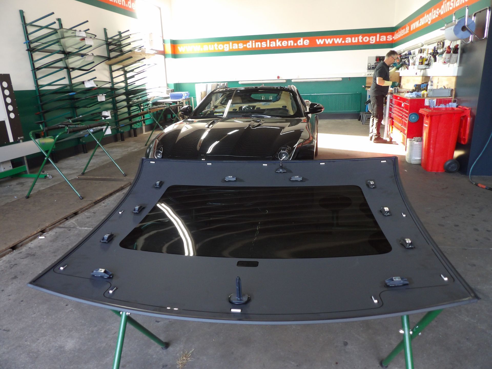 Autoglas wechseln bei der F&B Autoglas GmbH