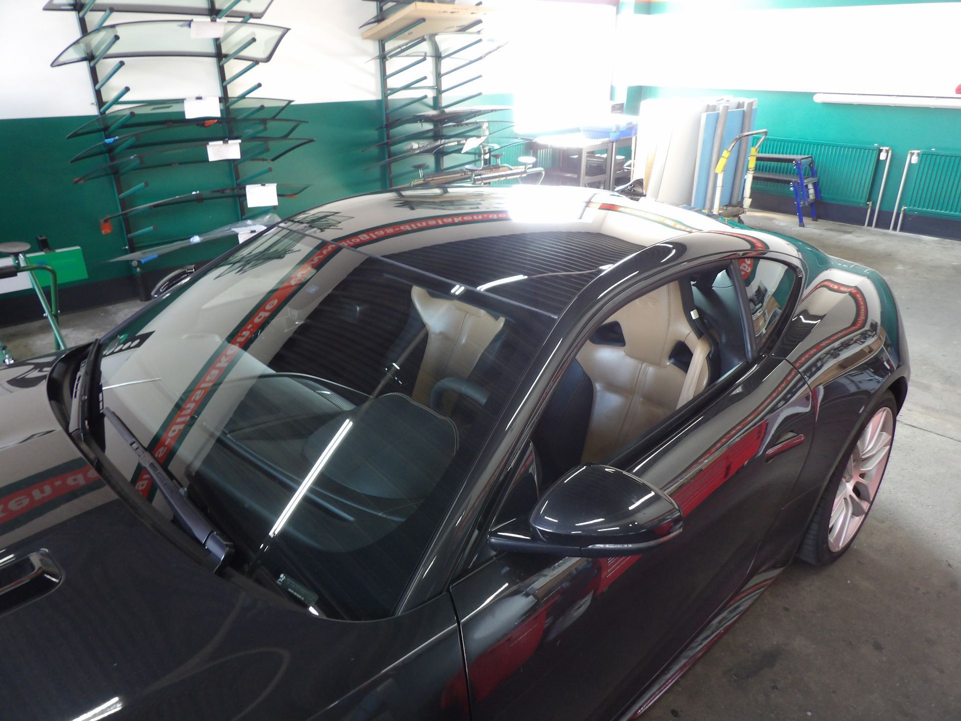 Autoglas wechseln bei der F&B Autoglas GmbH