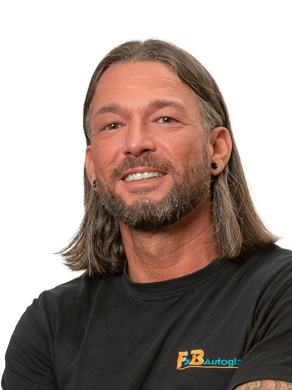 Cünyet Nack Kfz- Mechaniker