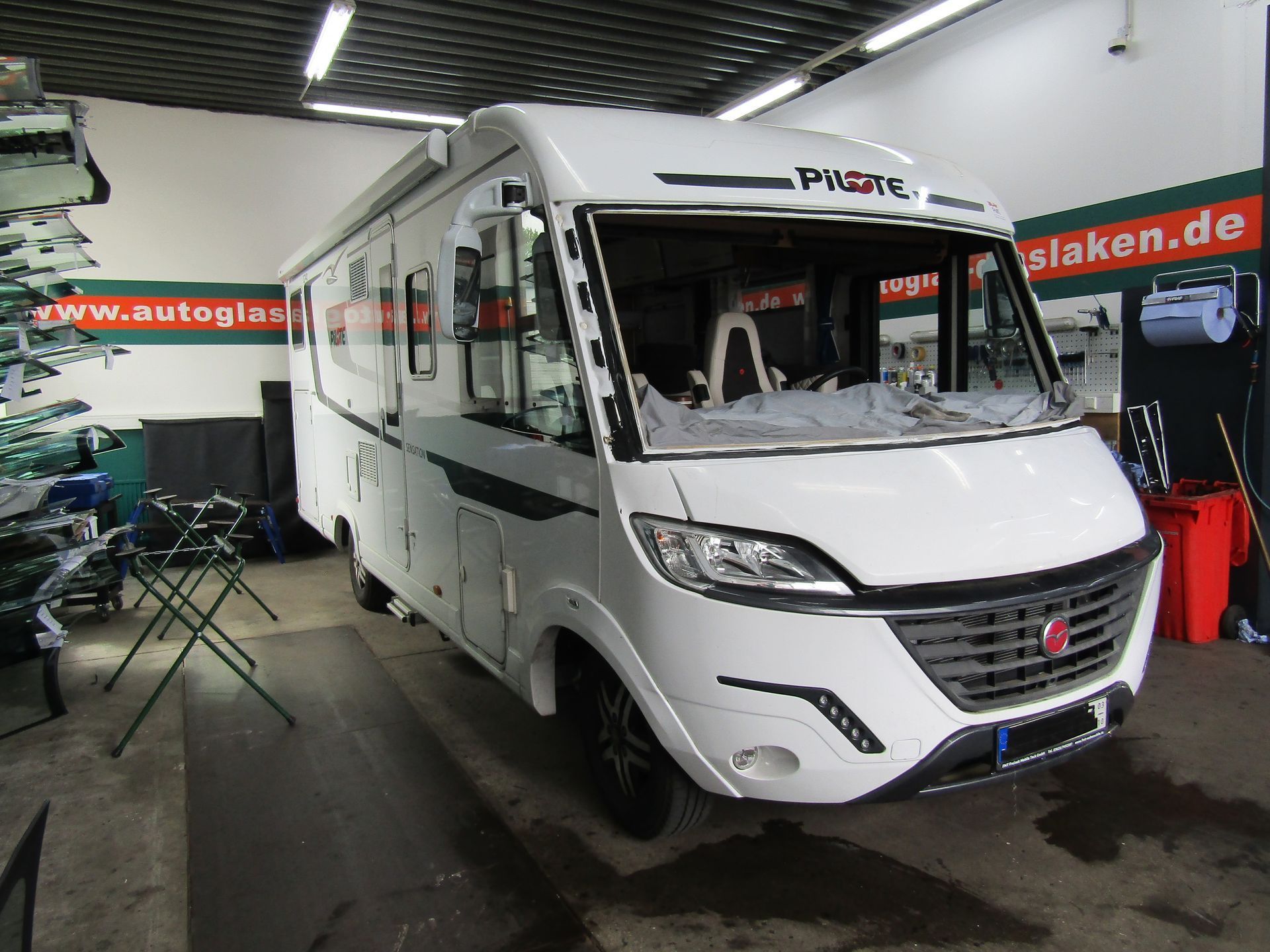 Wohnmobil Reparatur bei der F&B Autoglas GmbH