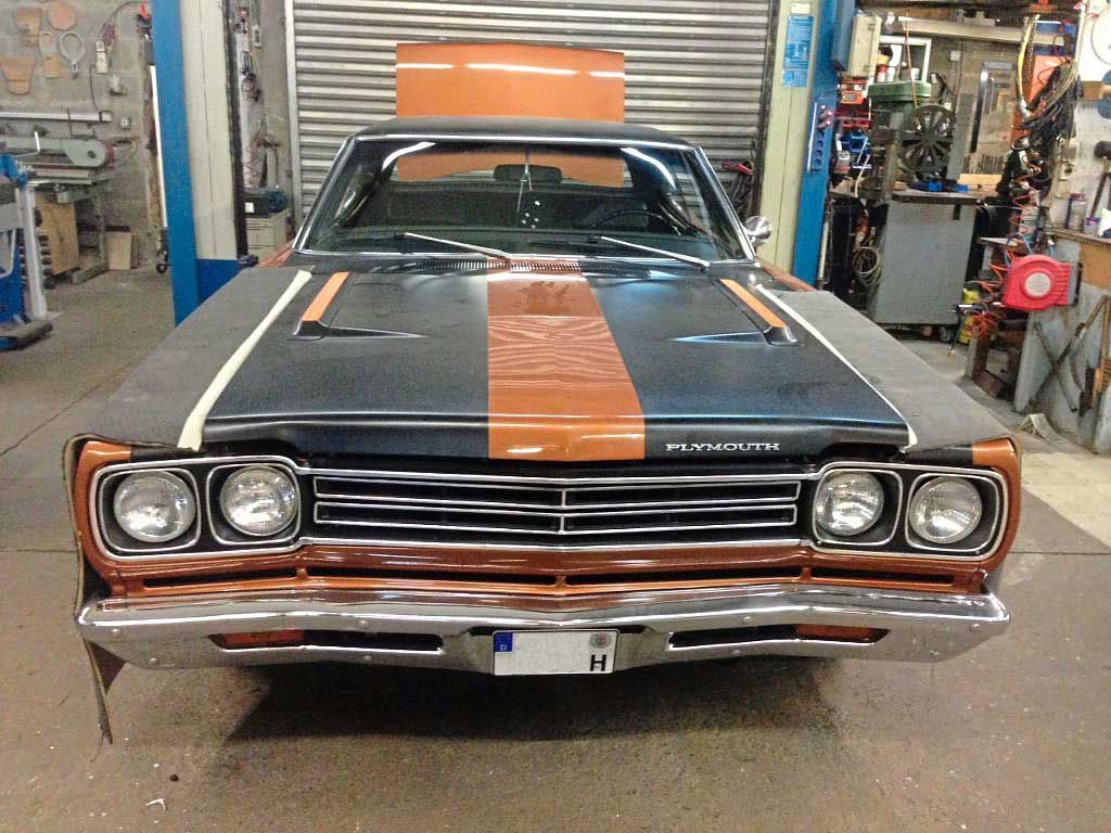 US-Fahrzeuge, Oldtimer & Youngtimer Reparatur bei der F&B Autoglas GmbH