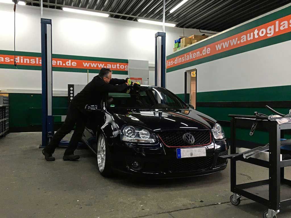 Autoglas wechseln bei der F&B Autoglas GmbH