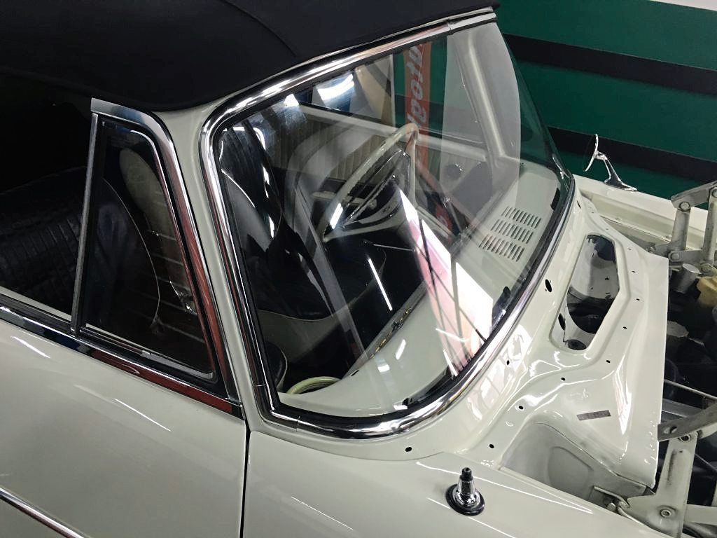 US-Fahrzeuge, Oldtimer & Youngtimer Reparatur bei der F&B Autoglas GmbH