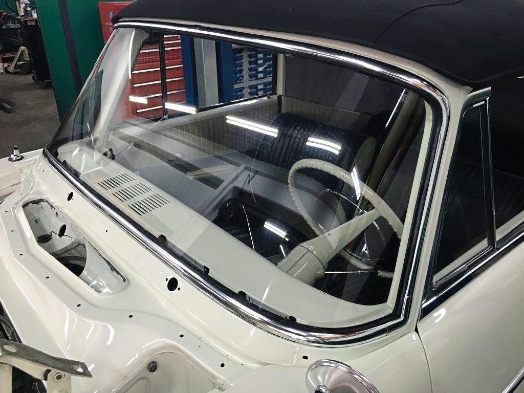 US-Fahrzeuge, Oldtimer & Youngtimer Reparatur bei der F&B Autoglas GmbH