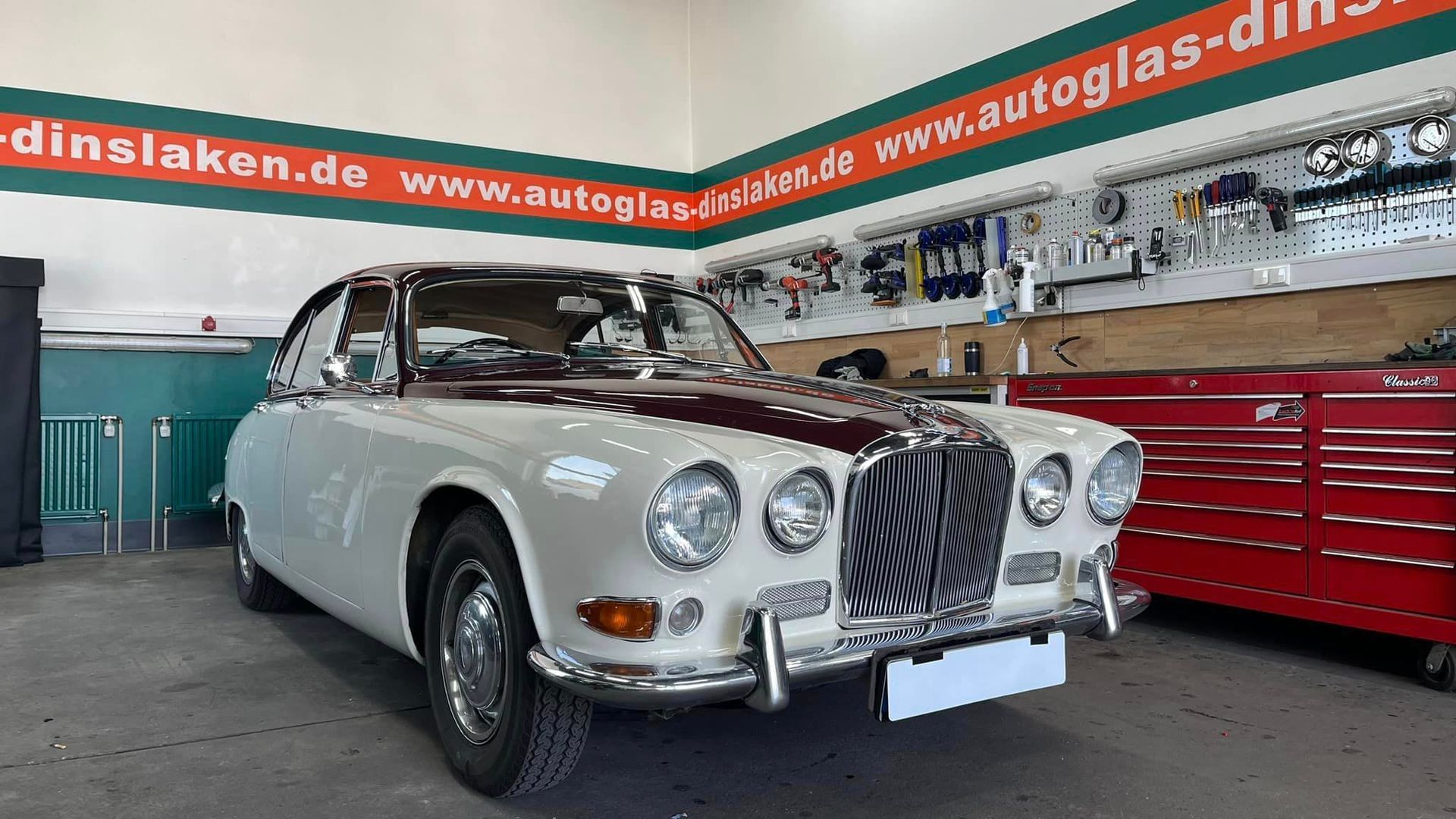 US-Fahrzeuge, Oldtimer & Youngtimer Reparatur bei der F&B Autoglas GmbH