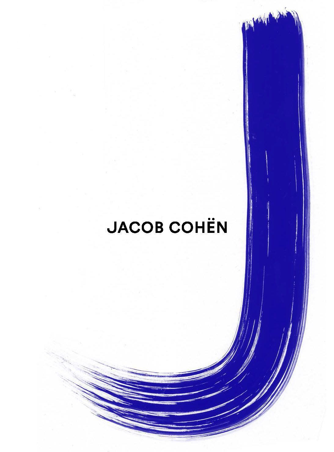 Un coup de pinceau bleu formant un « J » avec le texte « JACOB COHEN ».