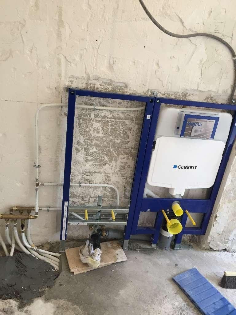 Pose de bati support extra plat WC et Bidet plus ligne et clarinette à La Ciotat