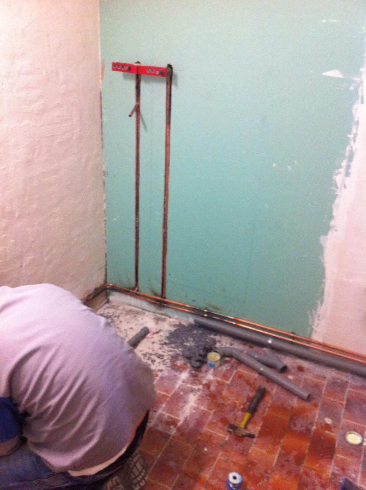 Rénovation de votre salle de bain, remise aux normes par Lionel Bouron à La Ciotat