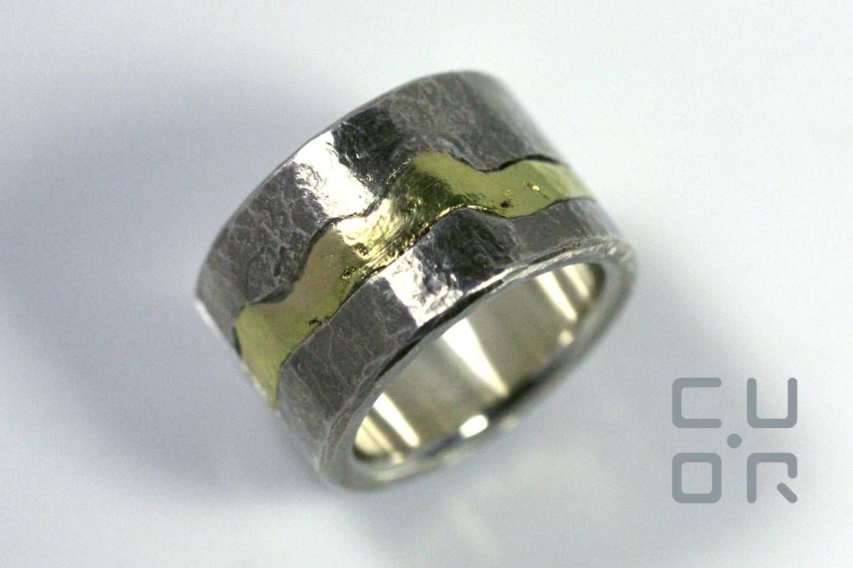 Trauring in neuem Kleid. Silber mit Gold. Kundenauftrag