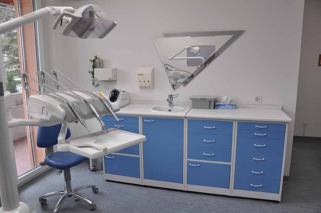 Behandlungszimmer Zahnprothetiker - Daniel Wirz Zahnprothetik - Zürich