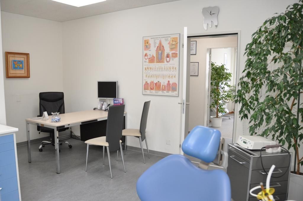 Behandlungszimmer Zahnprothetiker - Daniel Wirz Zahnprothetik - Zürich