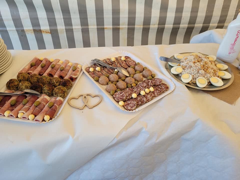 Un buffet proposé par l'Auberge des Laubies.