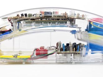 Einsetzen einer Elektronikplatine