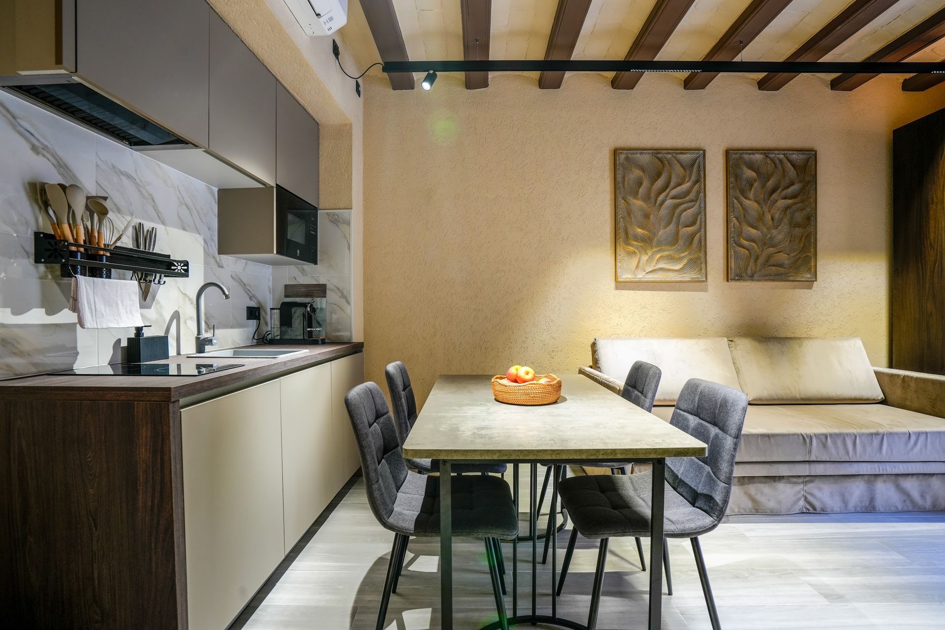 Interiores de los apartamentos SJ7 Aparthotel en Sant Feliu de Guíxols