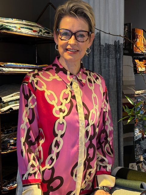 Platzhalterbild mit hellgrauem Hintergrund und weißem Text mit der Aufschrift 