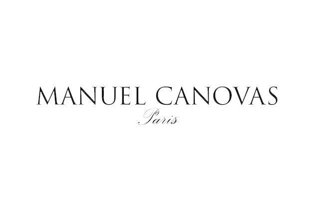 Das Logo von Manuel Canovas Paris in schwarzer Schrift auf weißem Hintergrund.