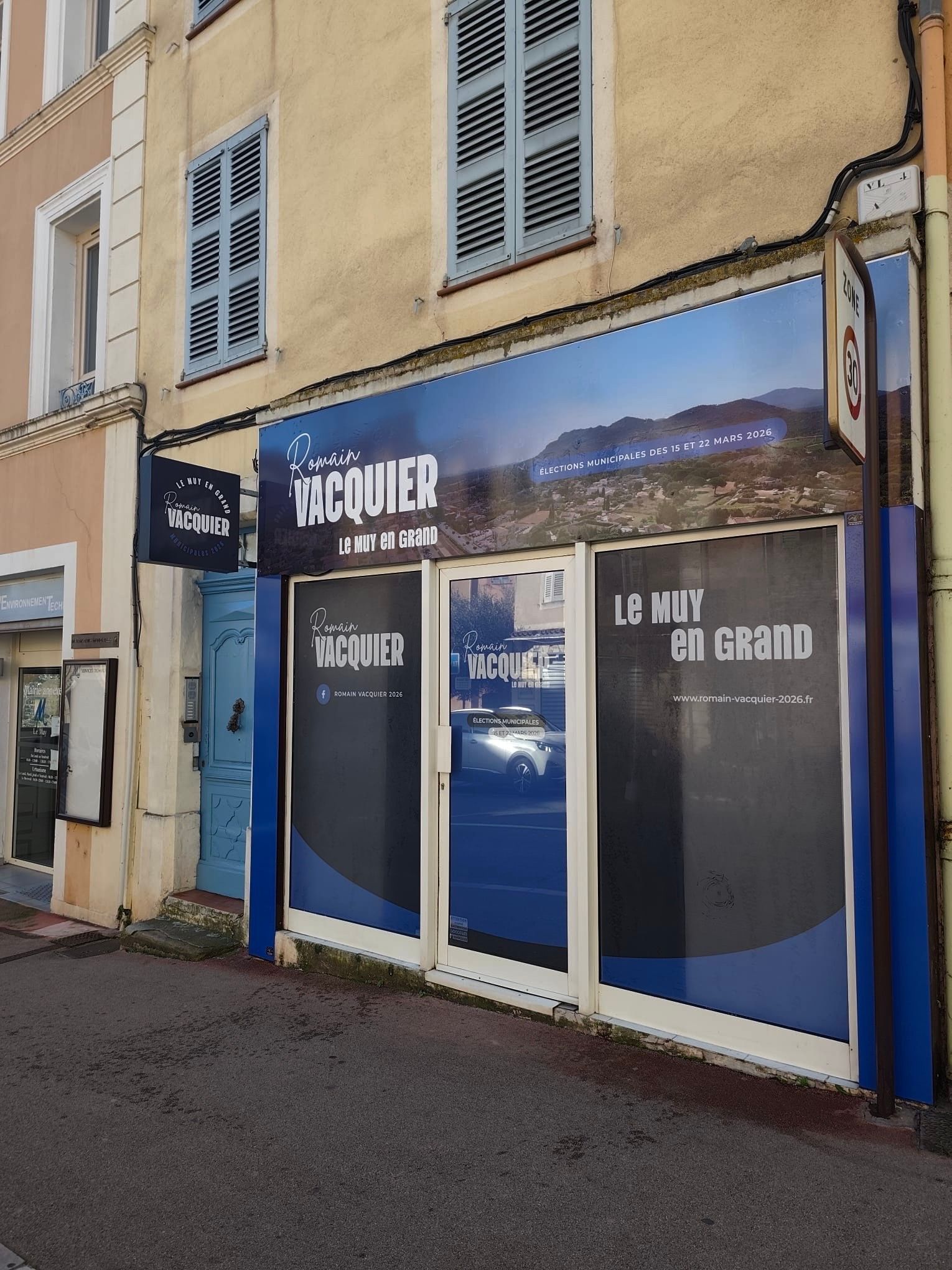 Enseigne du local de campagne de Romain Vacquier