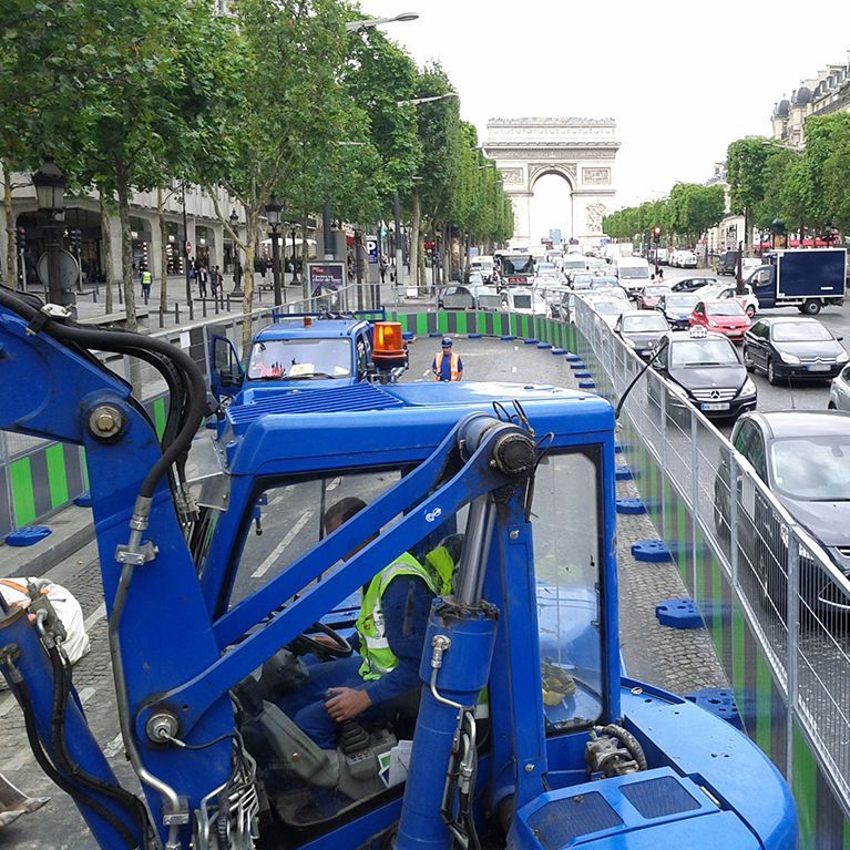 Avenue des Champs-Élysées lors de travaux.