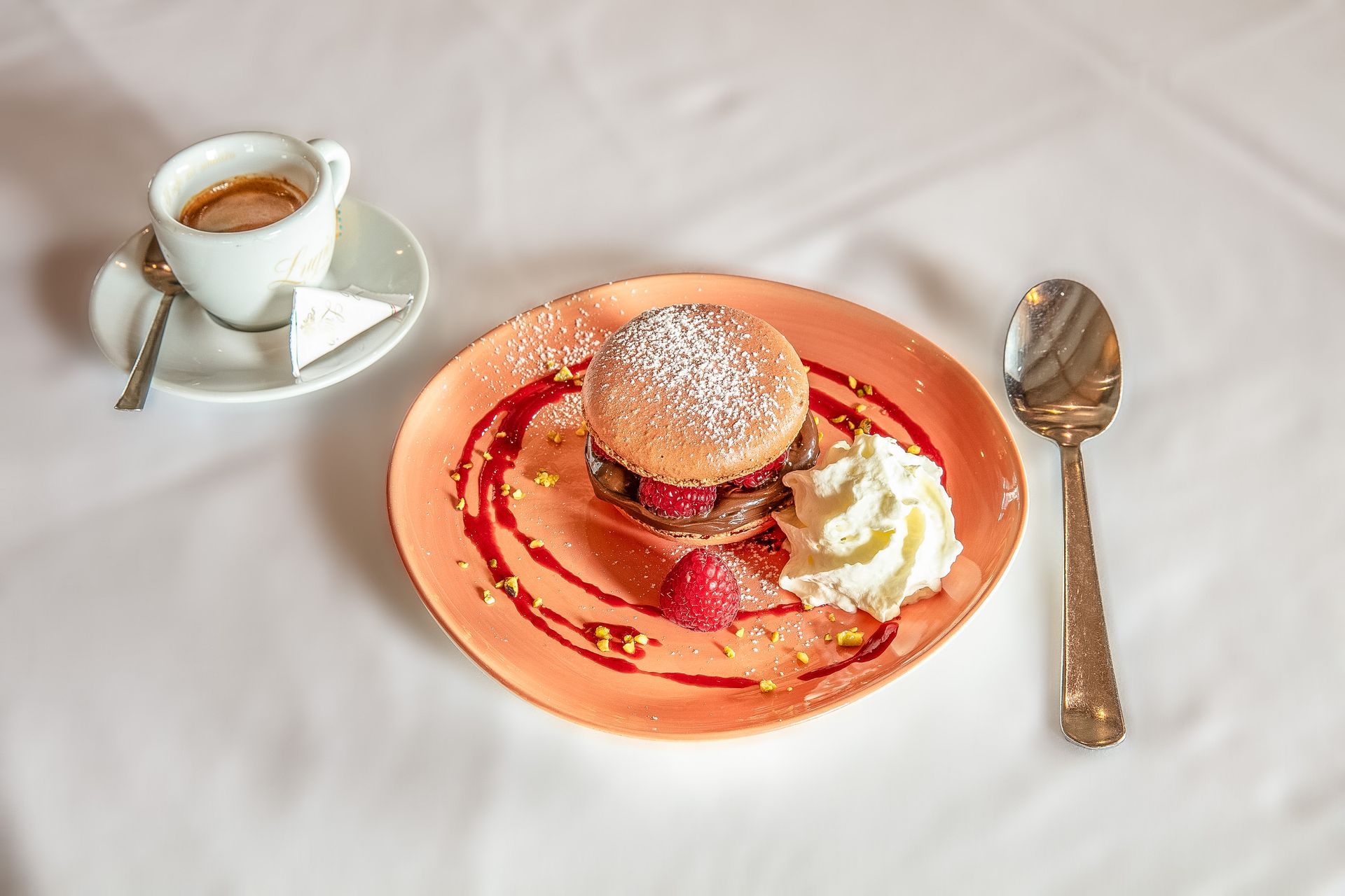 Macaron aux fruits rouges