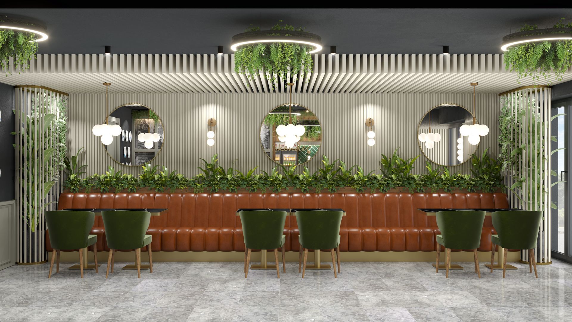 Restaurantinterieur mit orangefarbenen Sitznischen, grünen Stühlen, runden Spiegeln und Hängepflanzen.