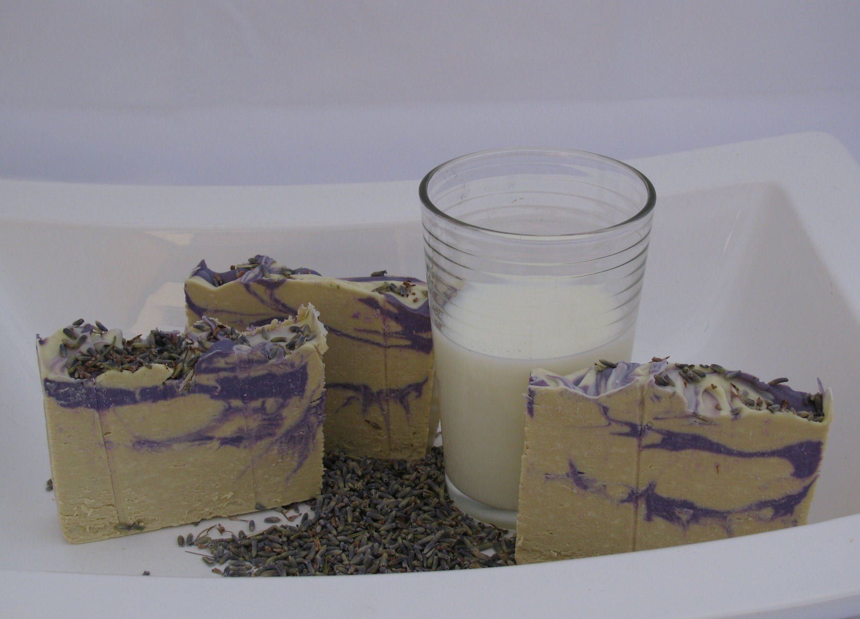 Schaumkrone Lavendel Schafmilch Seife