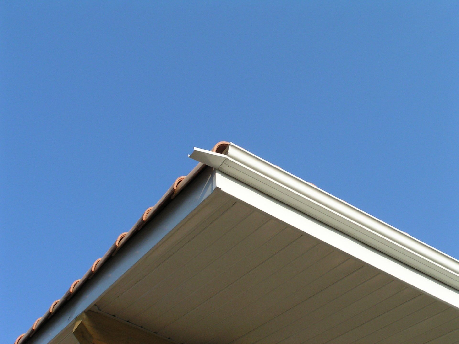 Travaux de gouttières en aluminium