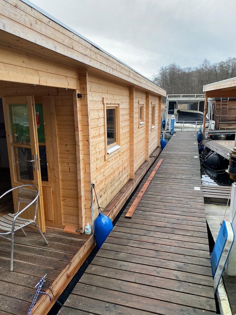 Bungalowfloß D10 Komfort | Außenansicht