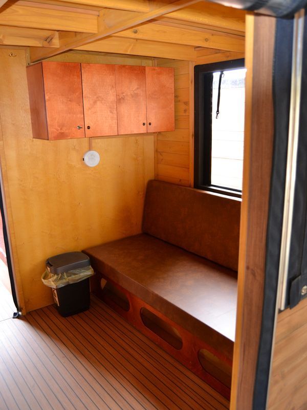 Hausboot Floß D7 | Couch