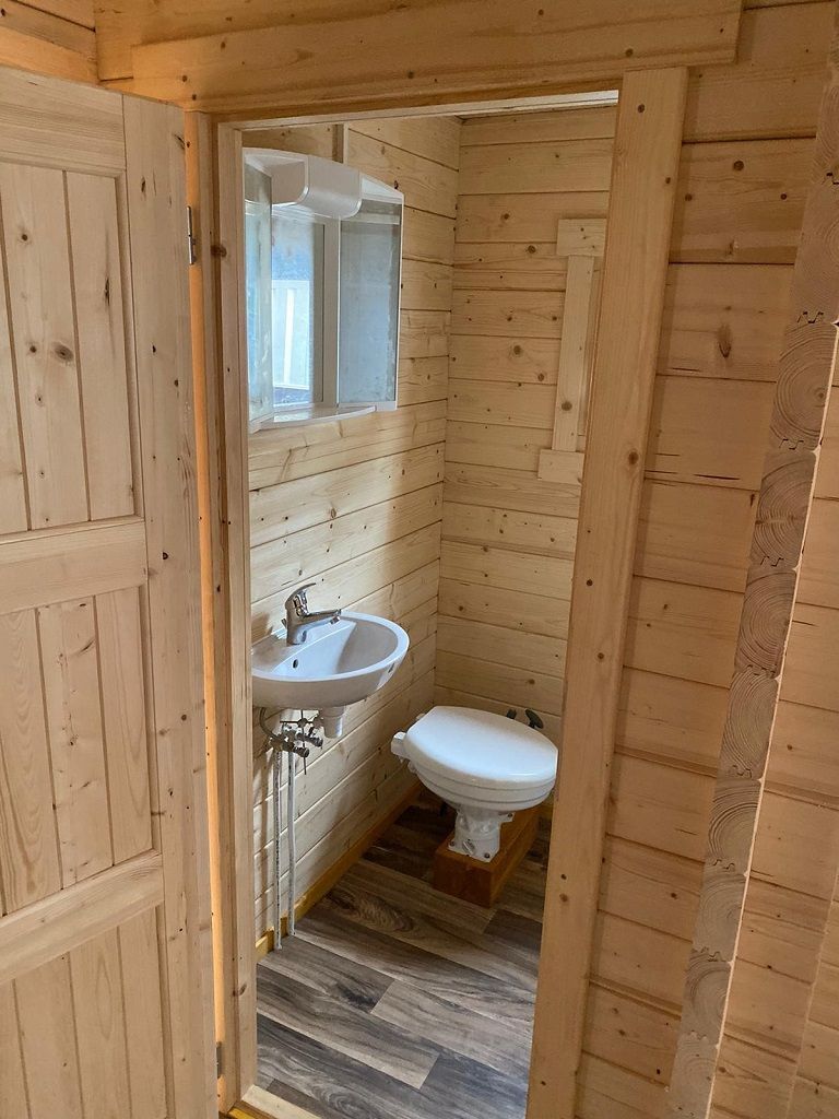 Bungalowfloß D10 Komfort | Bad