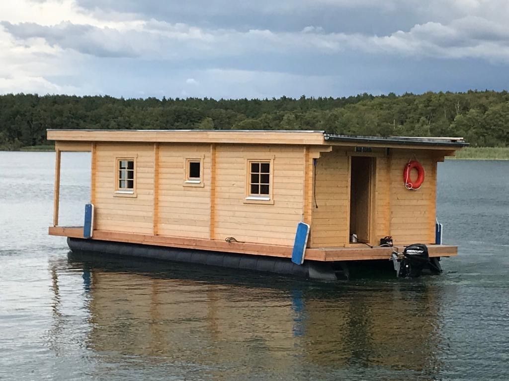 Bungalowfloß D10 Komfort | Außenansicht