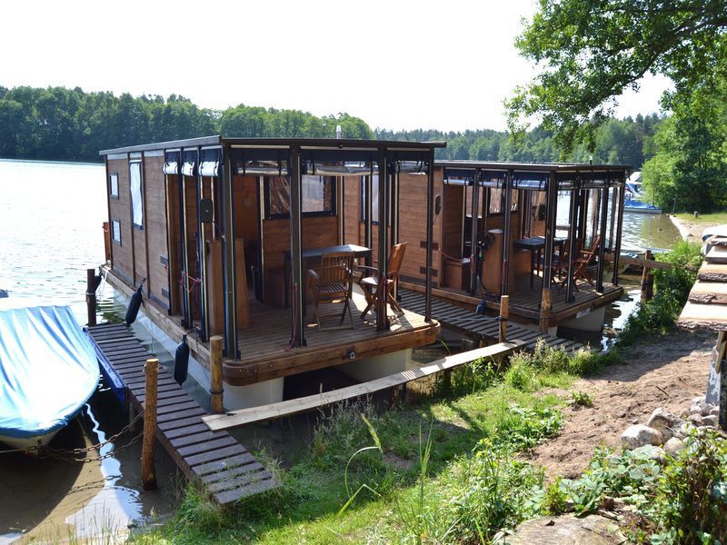 Hausboot Floß D7 | Außenansicht