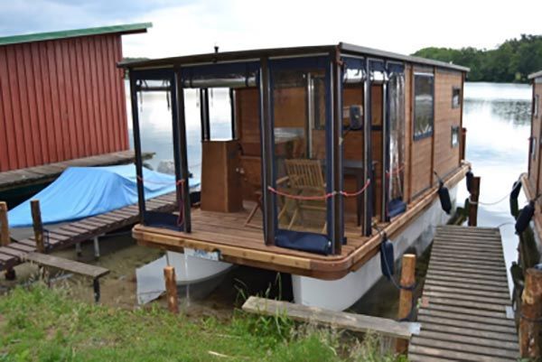 Hausboot Floß D7 | Außenansicht