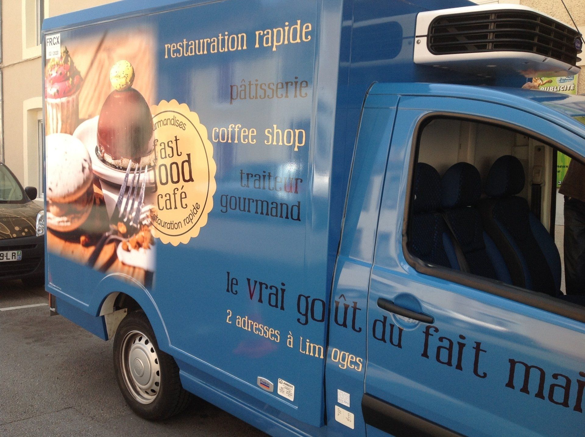 covering camion bleu