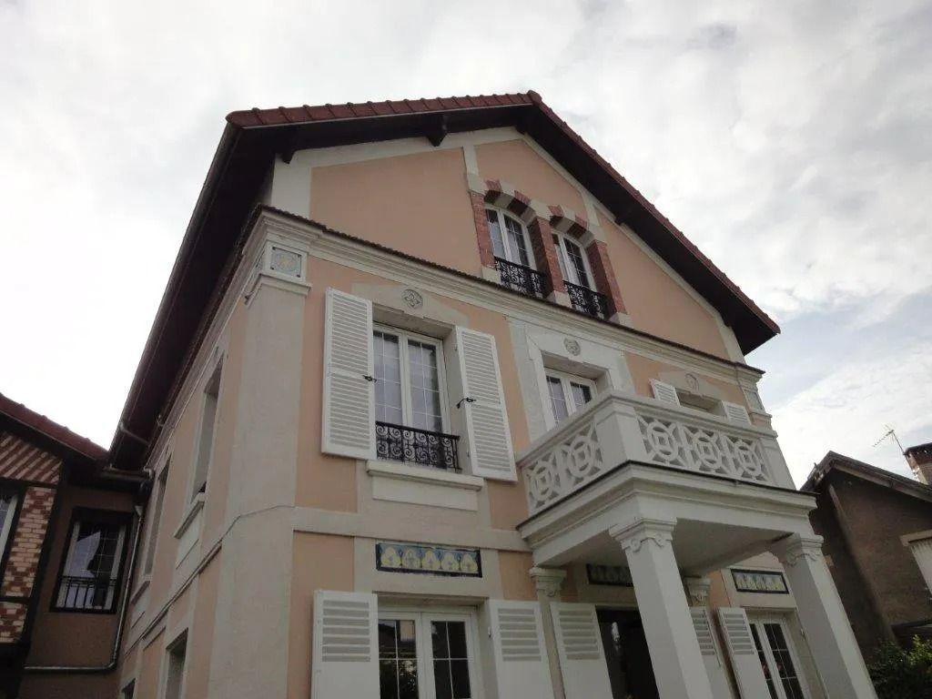 Façade remise à neuf sur une maison des années 20