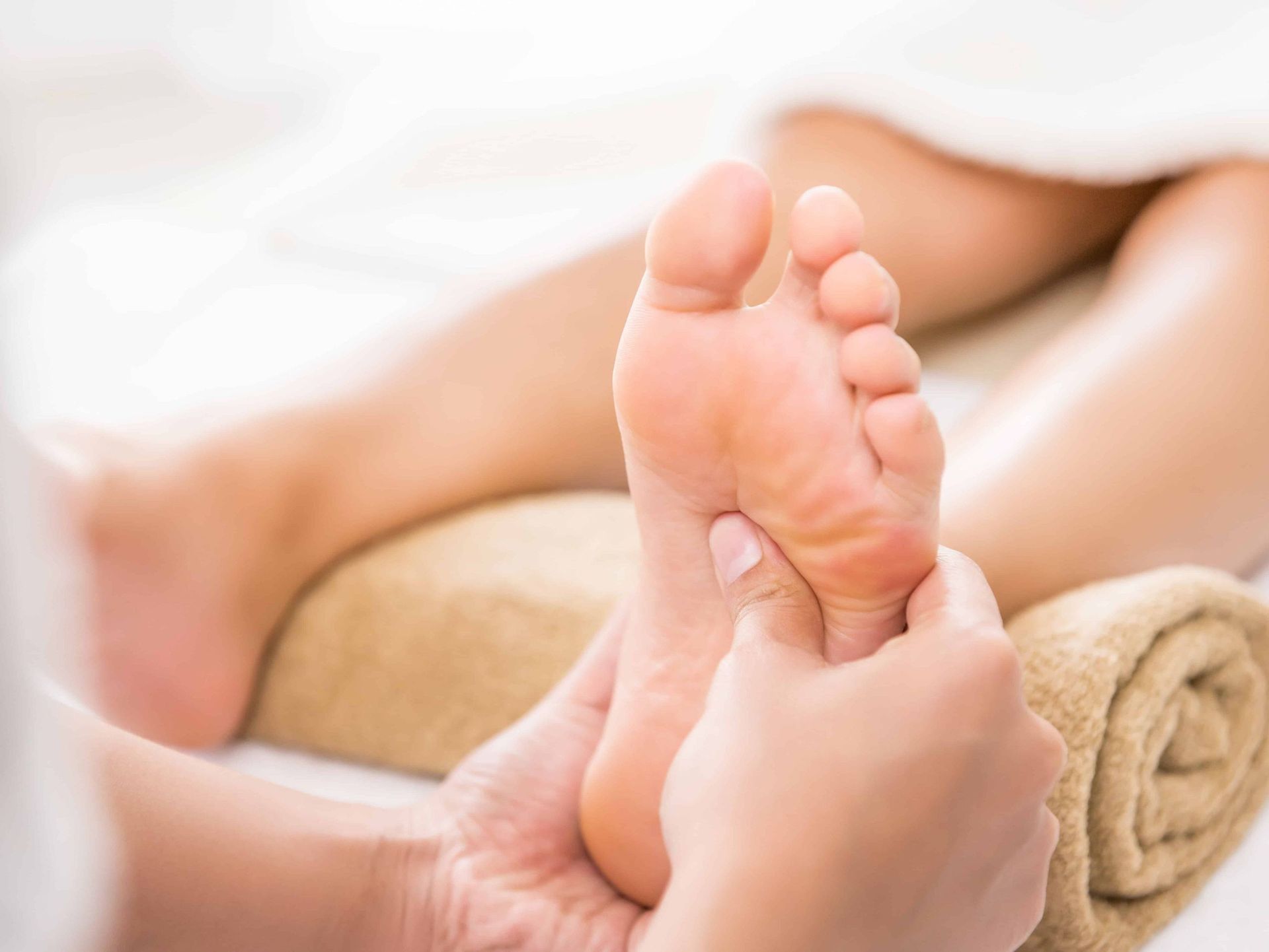Massage Thai Wat Pho Lausanne - Massage thérapeutique, relaxant, à l'huile, aromathérapie, réflexologie