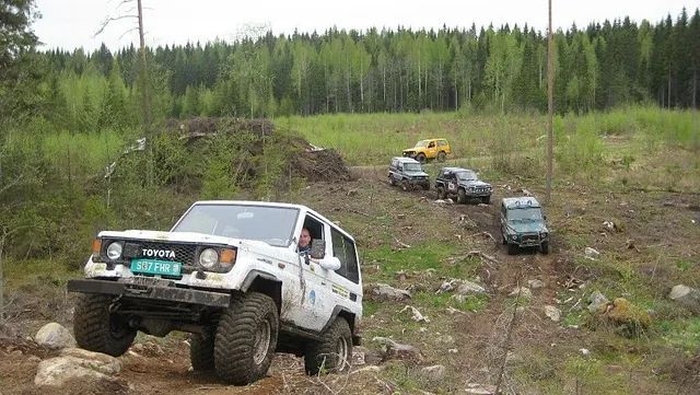 Deep Lake Safarin autoja