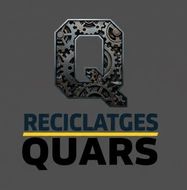 Logotipo para Reciclatges Quars: "Q" estilizada con engranajes, debajo el texto "RECICLATGES QUARS" con una l&iacute;nea amarilla.