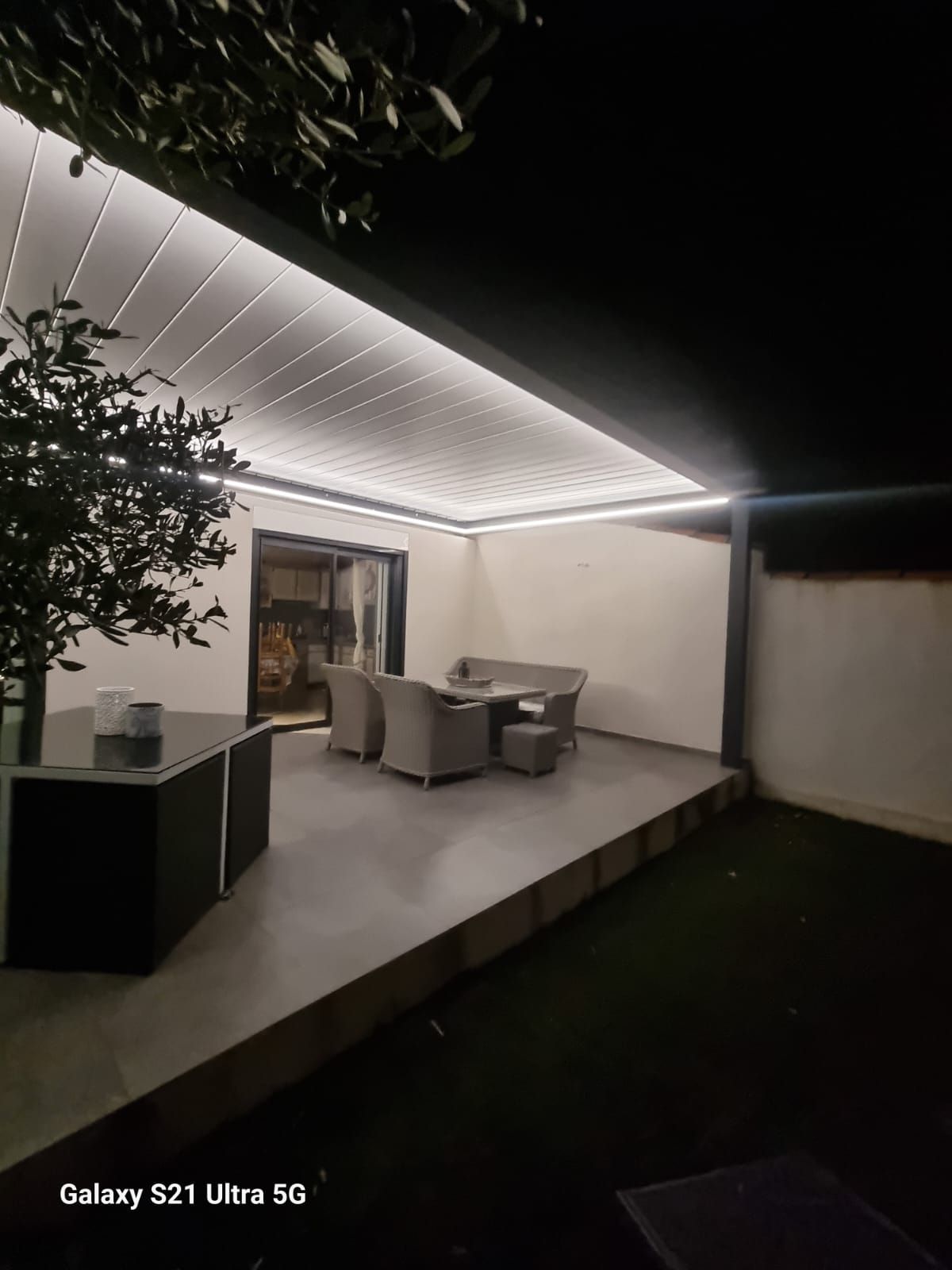 Pergola grise