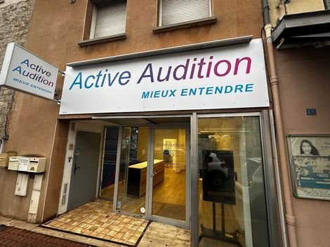 Devanture du centre auditif.