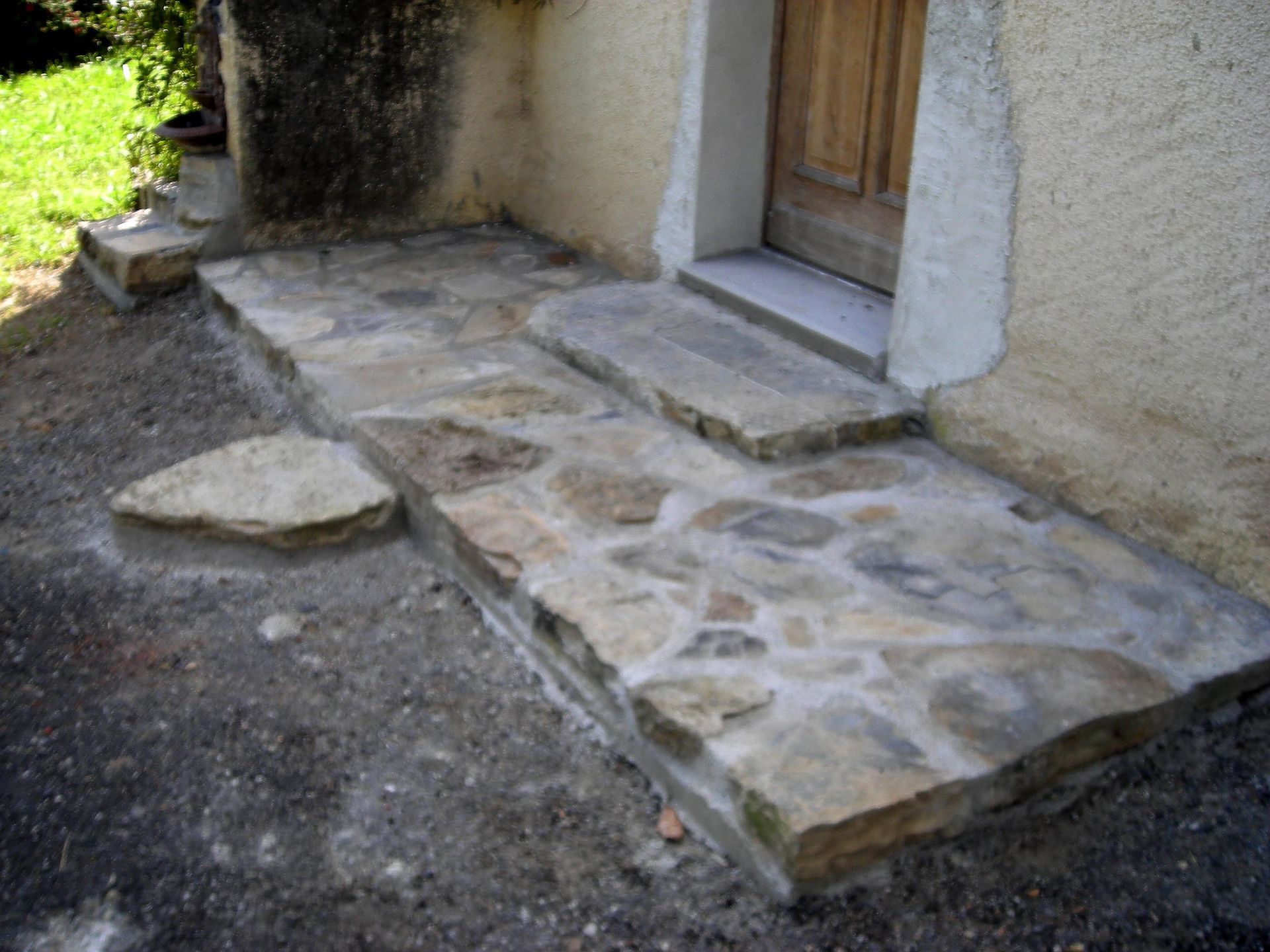 Petite terrasse en pierre