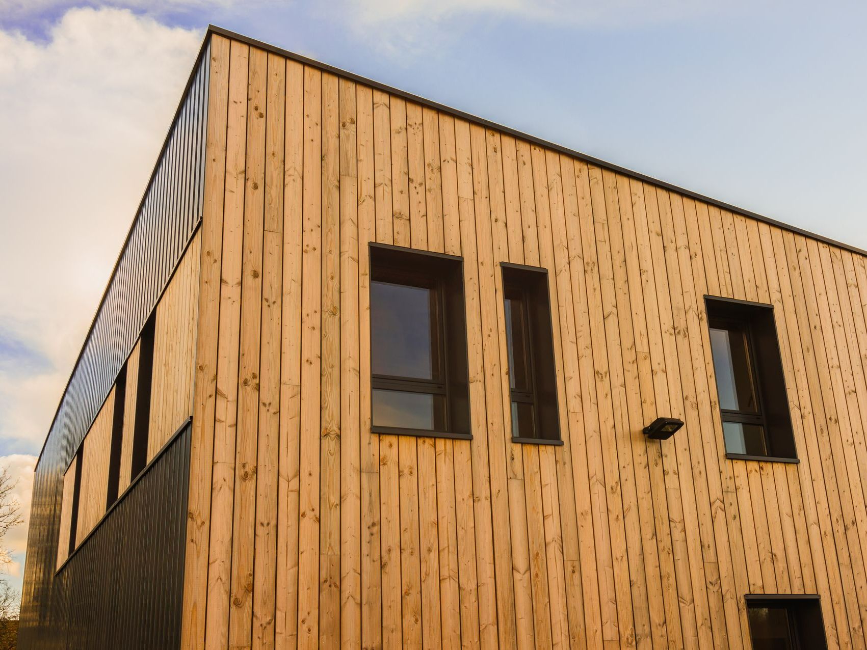 Façade d'une maison en bois