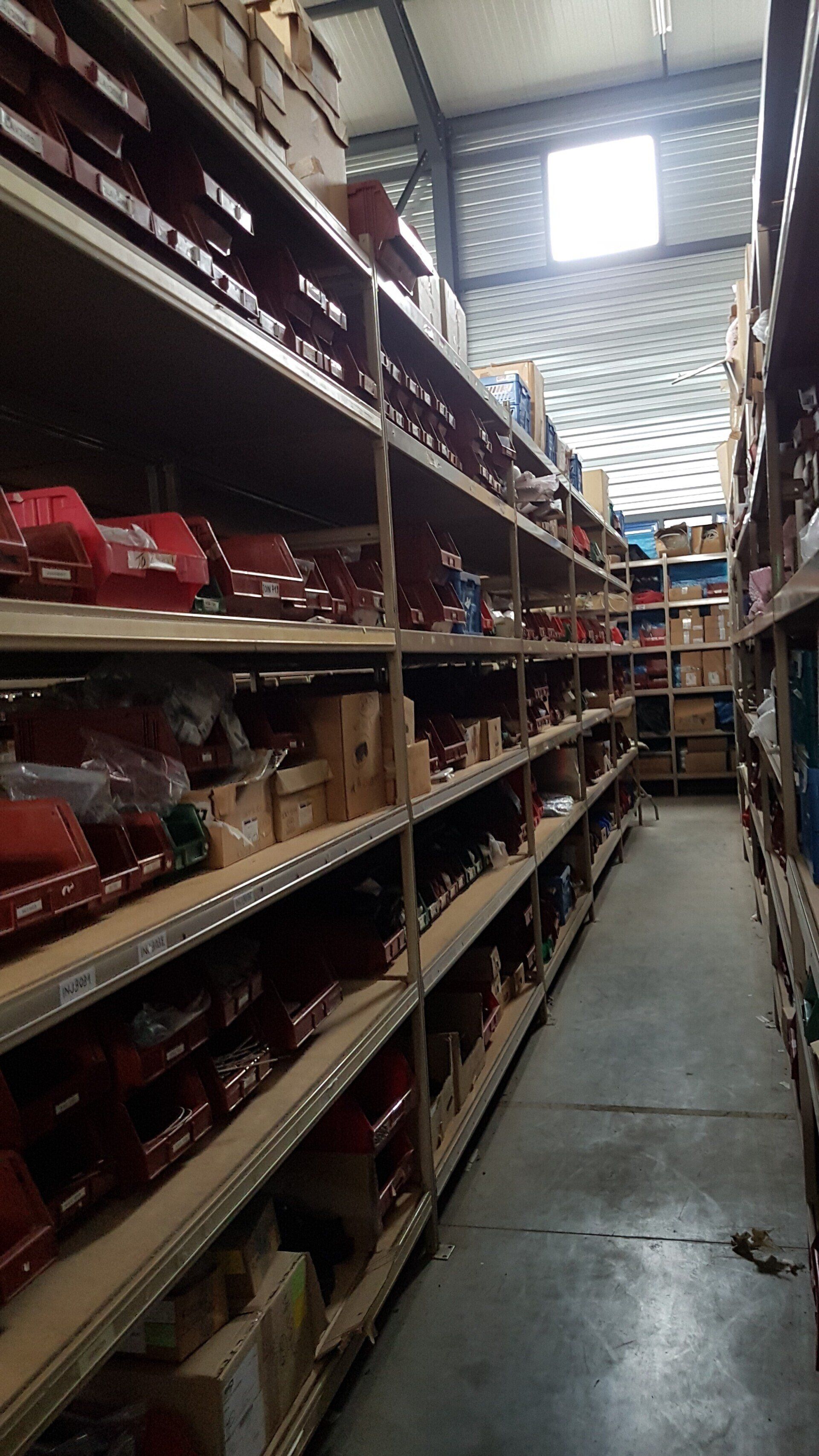 Stockage de 600 m² de pièces Bourgeois