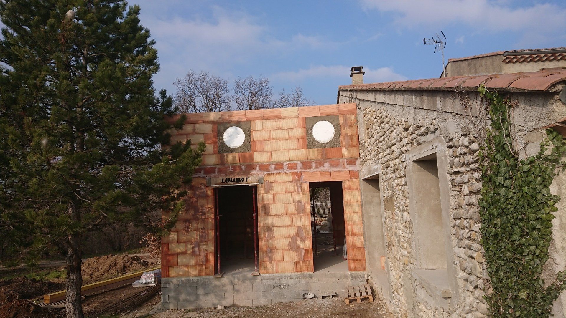 Montages murs avec ouverture