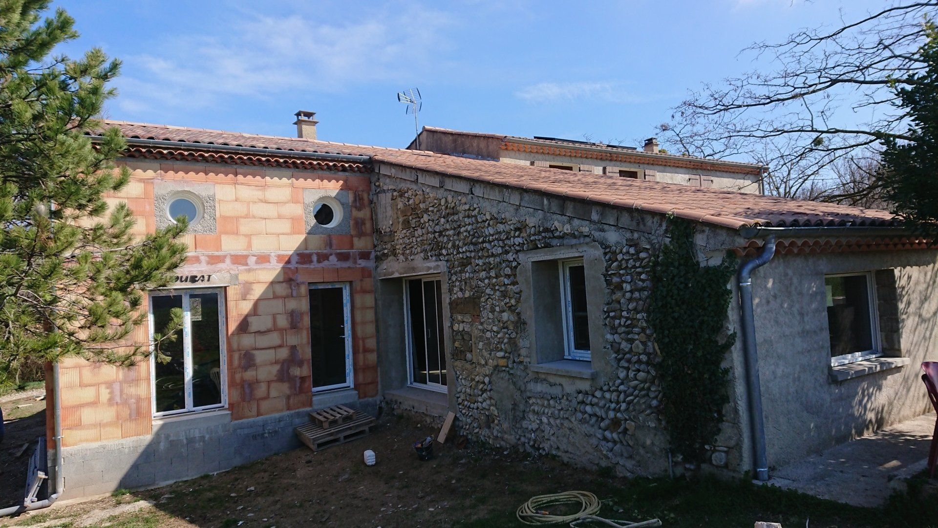 Maçonnerie extension